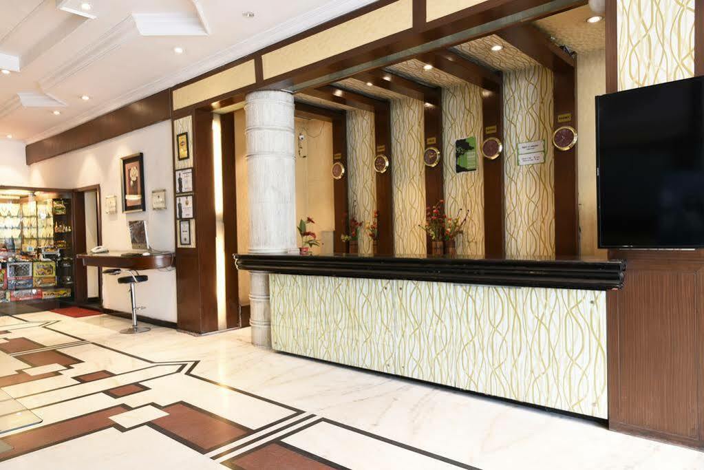 Hotel Woodbridge Grand Hyderabad Exteriör bild